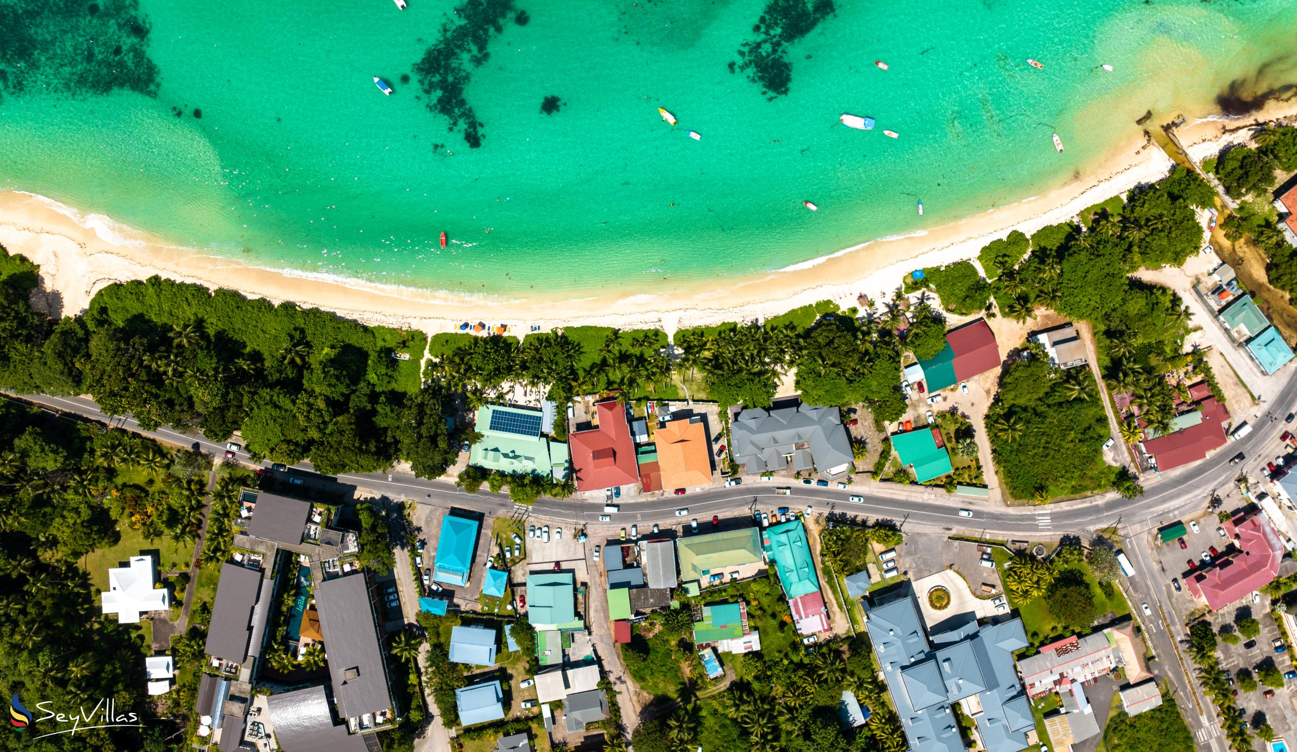 Photo 6: Royale Self Catering Apartments - Outdoor area - Mahé (Seychelles)