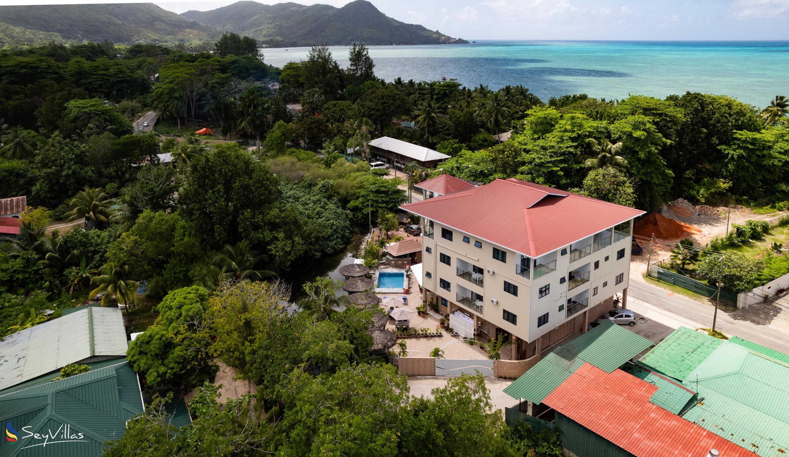 Foto 1: Bijoutier Apartments - Aussenbereich - Praslin (Seychellen)