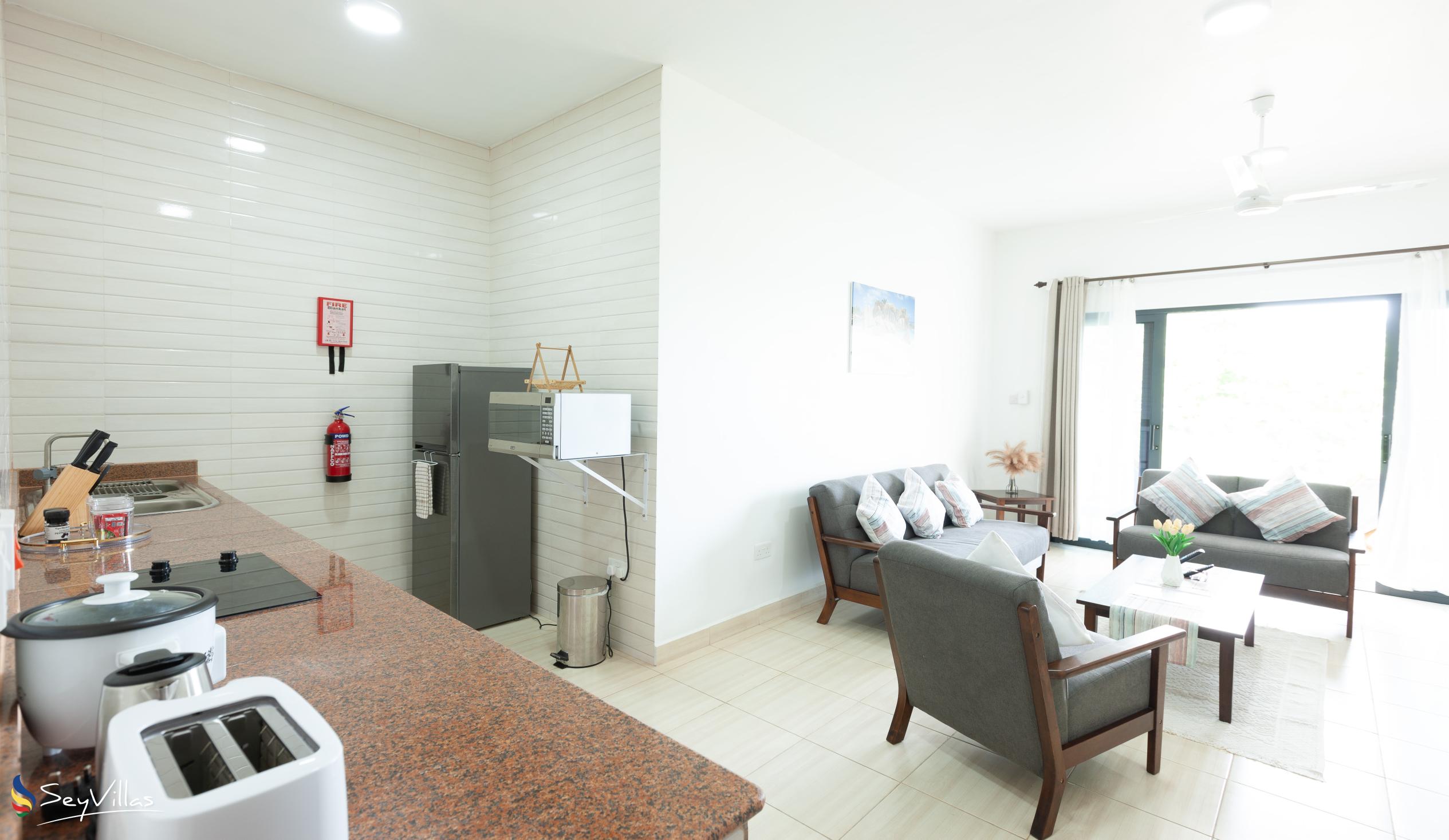 Photo 25: Bijoutier Apartments - 1-Bedroom Apartment with Sea View - Praslin (Seychelles)