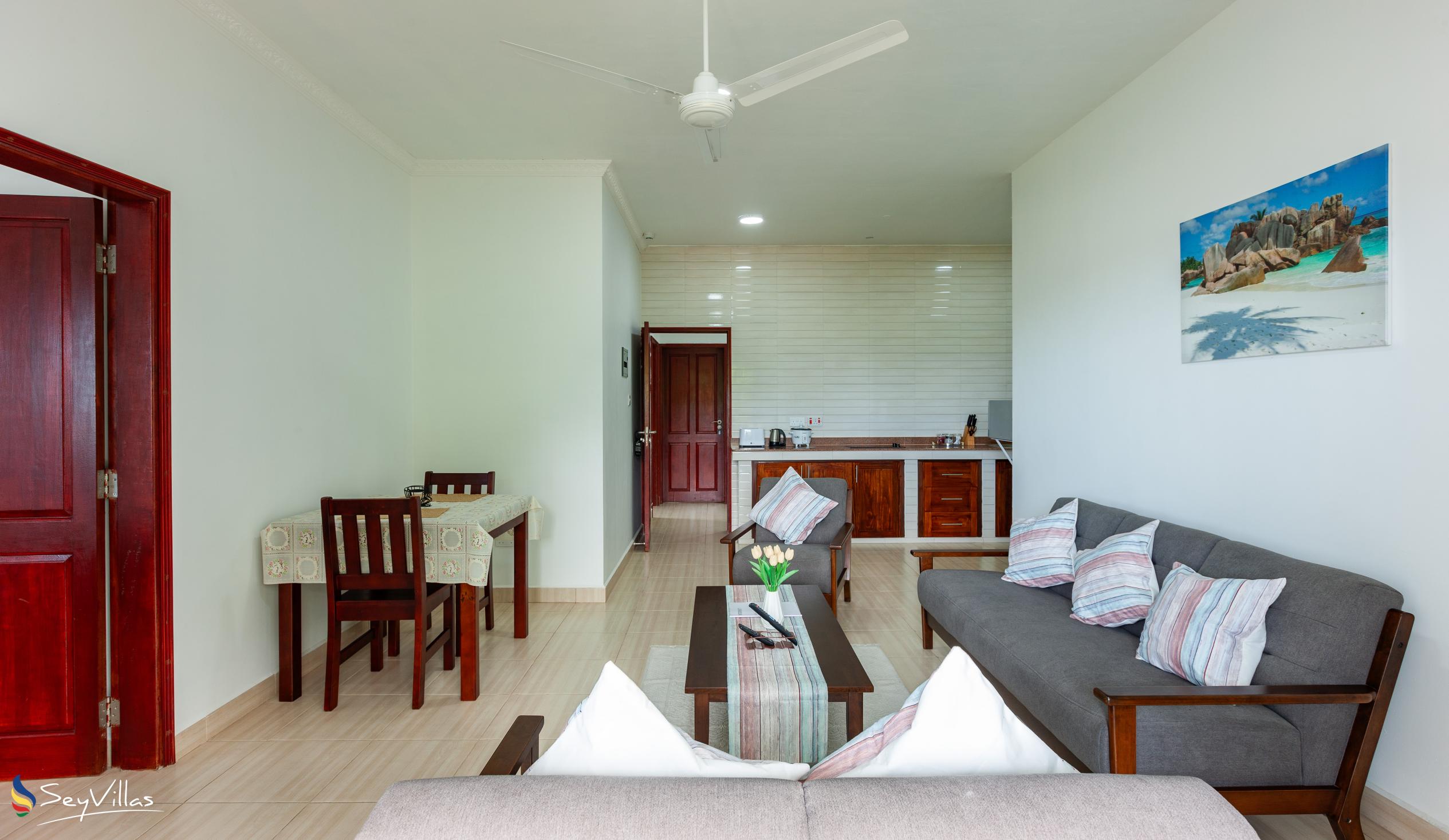 Photo 24: Bijoutier Apartments - 1-Bedroom Apartment with Sea View - Praslin (Seychelles)