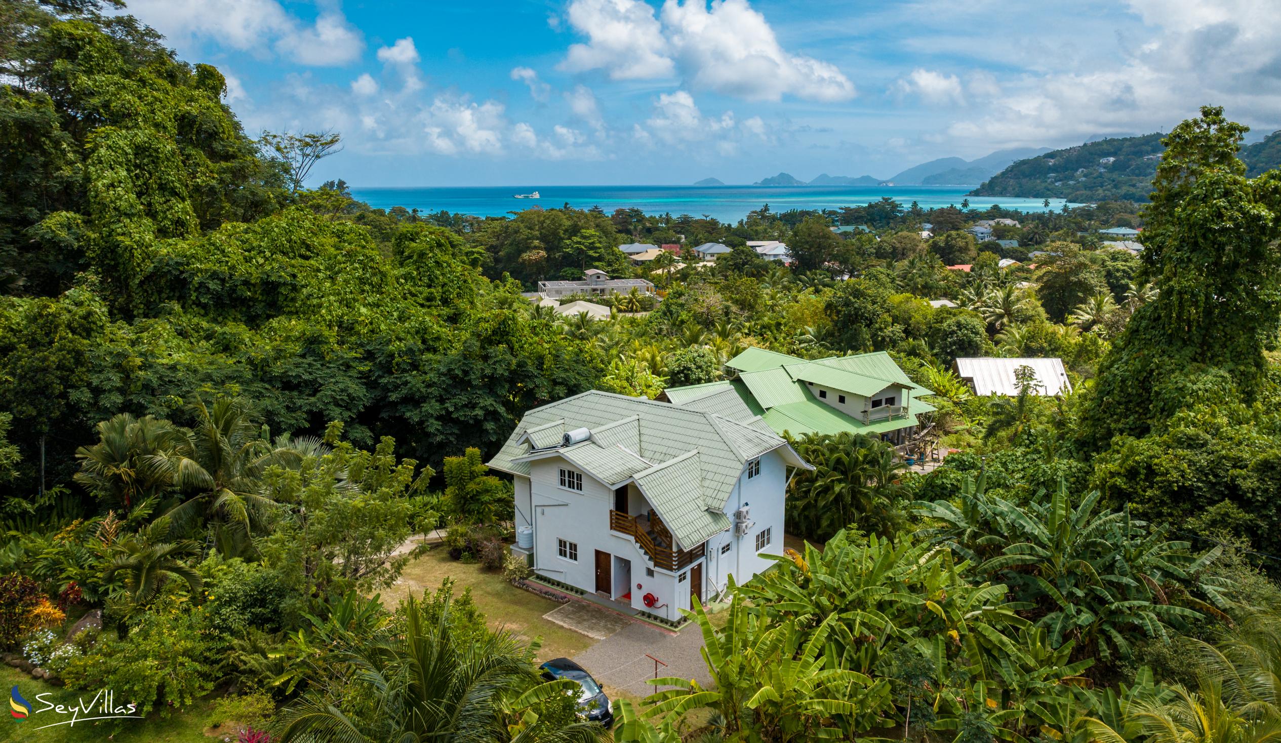 Foto 1: Reve Tropical Chambres d'Hotes - Aussenbereich - Mahé (Seychellen)