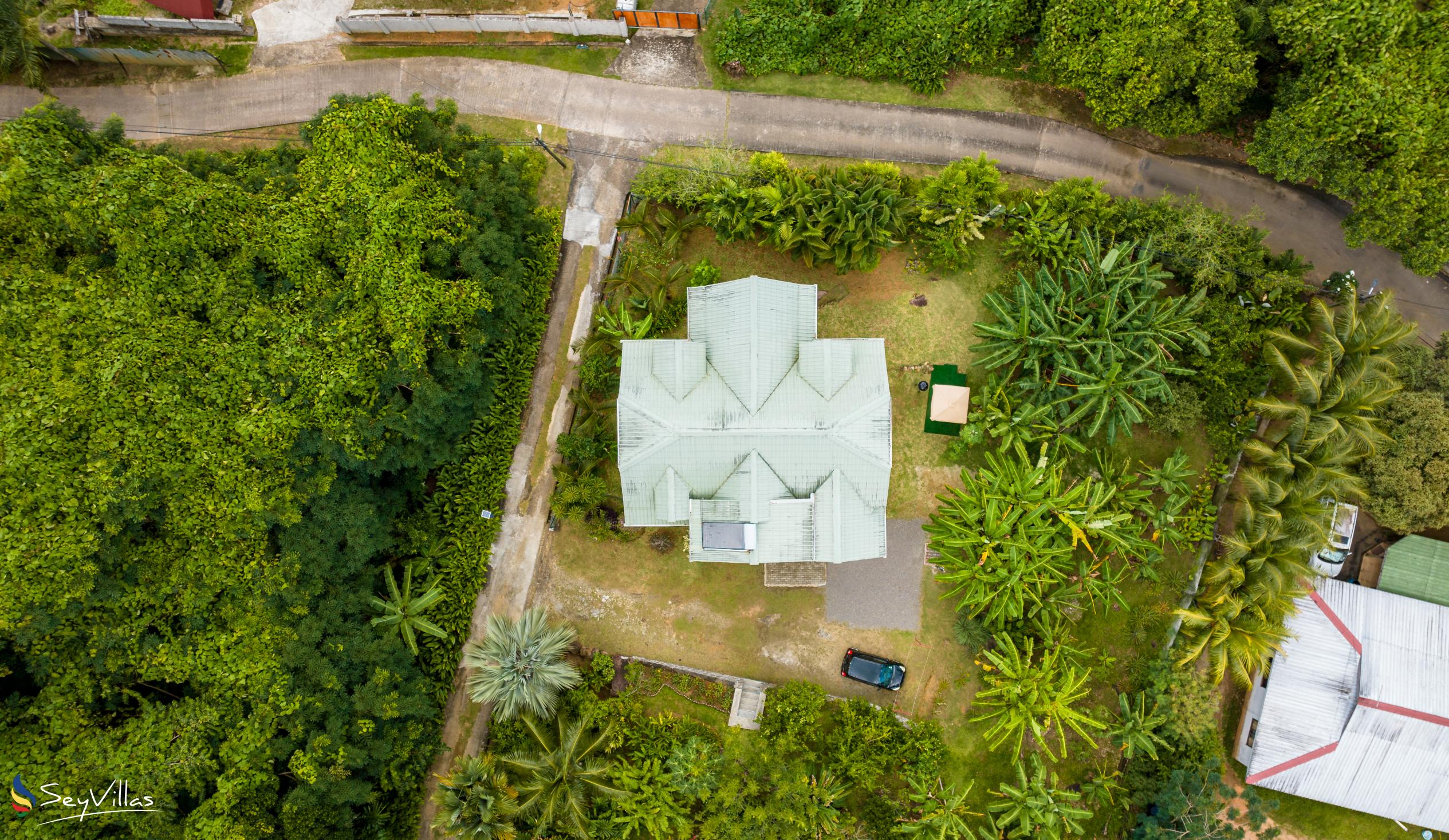 Photo 4: Reve Tropical Chambres d'Hotes - Outdoor area - Mahé (Seychelles)