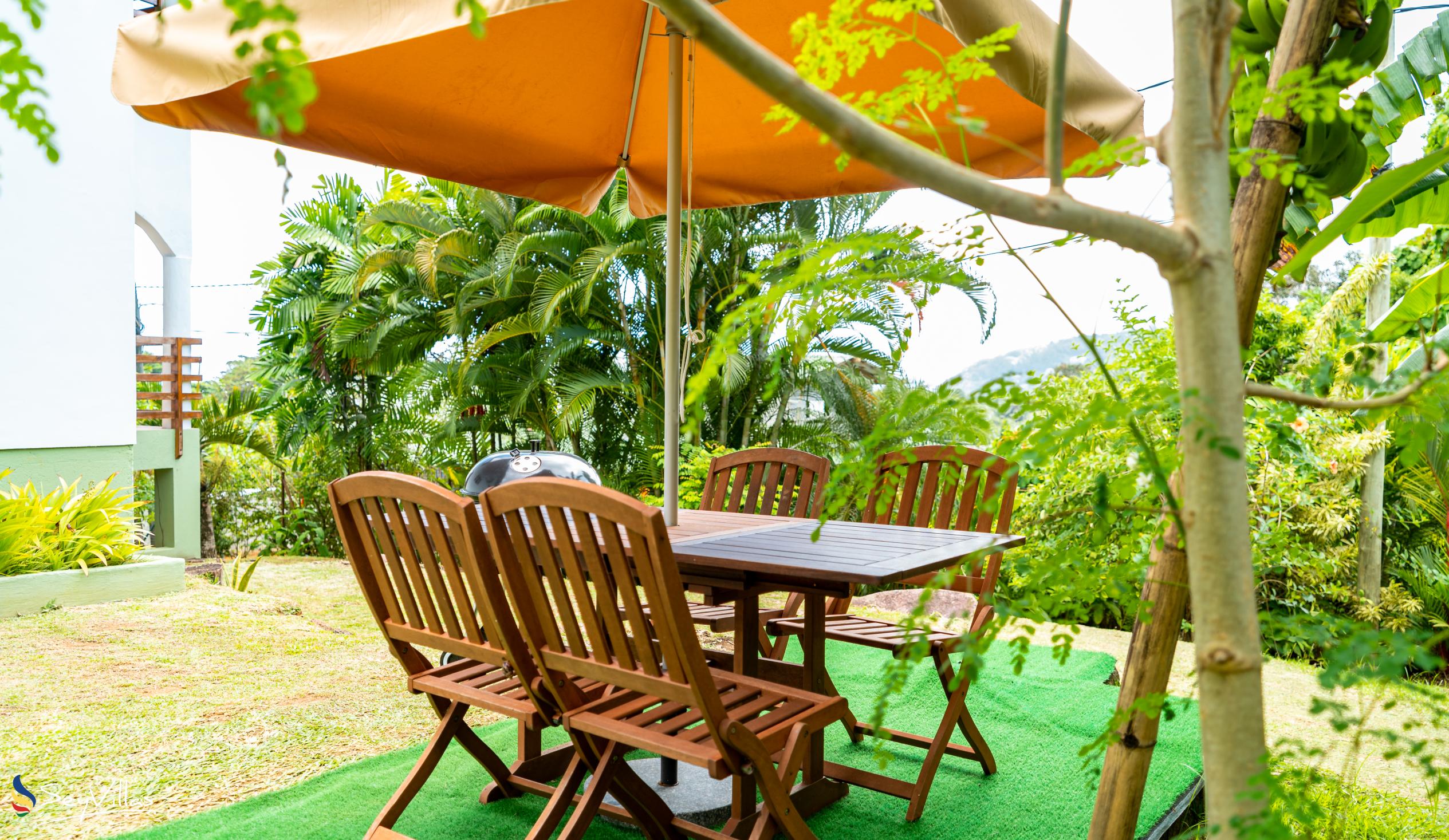 Photo 10: Reve Tropical Chambres d'Hotes - Outdoor area - Mahé (Seychelles)