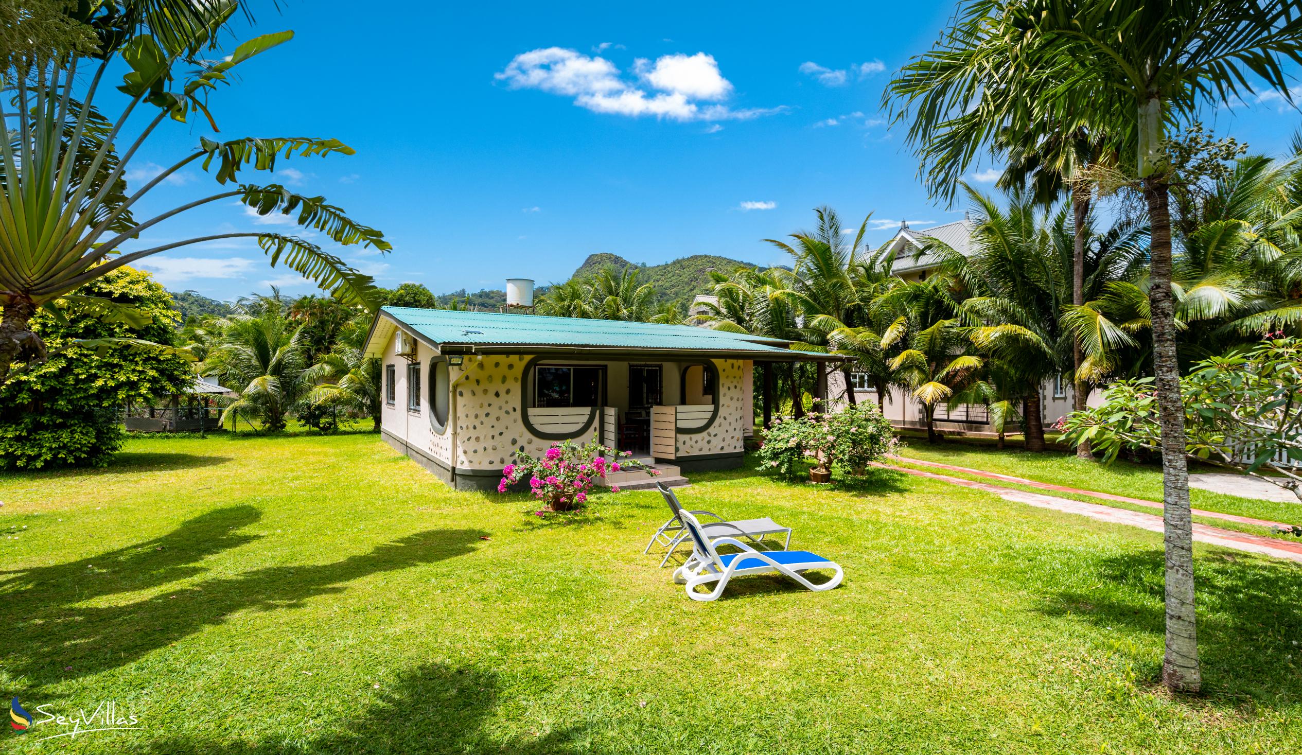 Photo 8: 88 Days Self Catering - Outdoor area - Mahé (Seychelles)