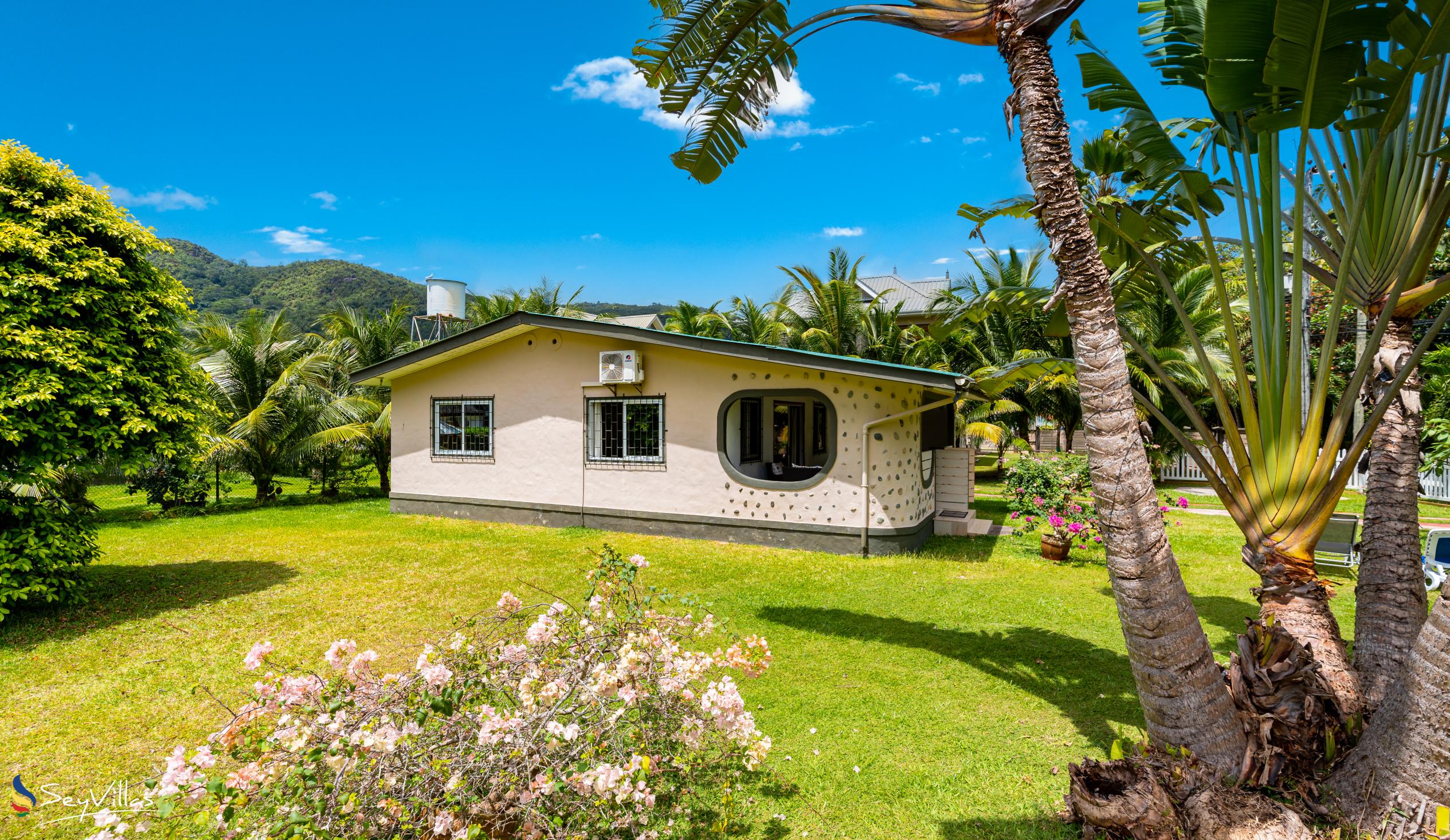 Photo 6: 88 Days Self Catering - Outdoor area - Mahé (Seychelles)