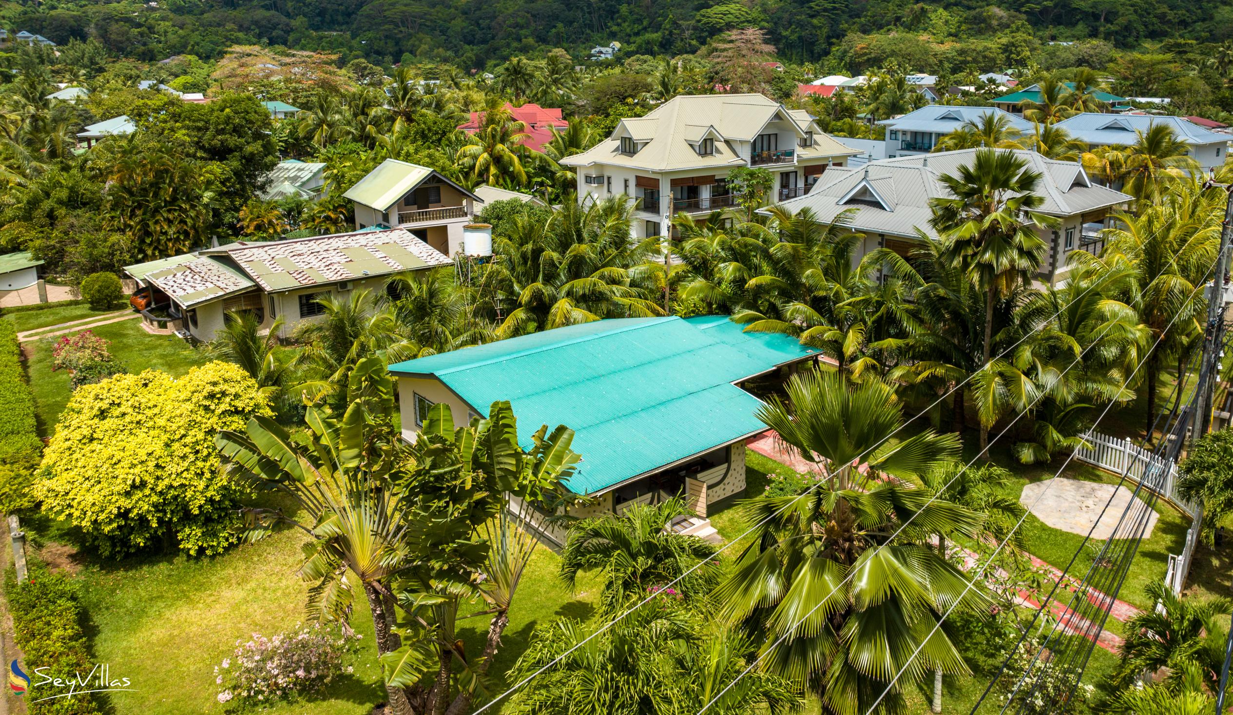 Photo 4: 88 Days Self Catering - Outdoor area - Mahé (Seychelles)