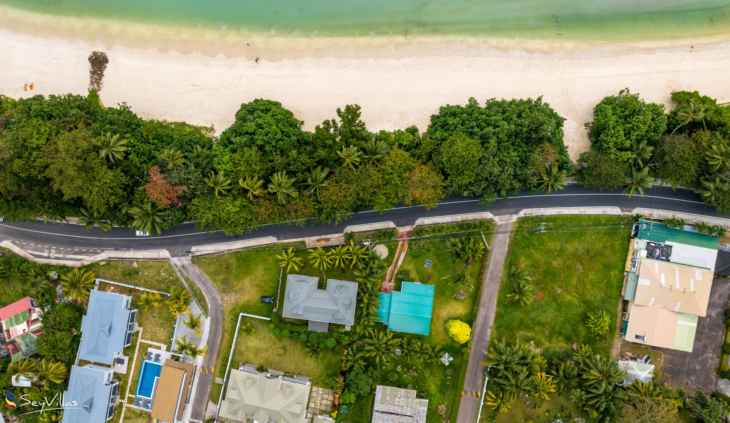 Photo 2: Seaside Self Catering - Outdoor area - Mahé (Seychelles)