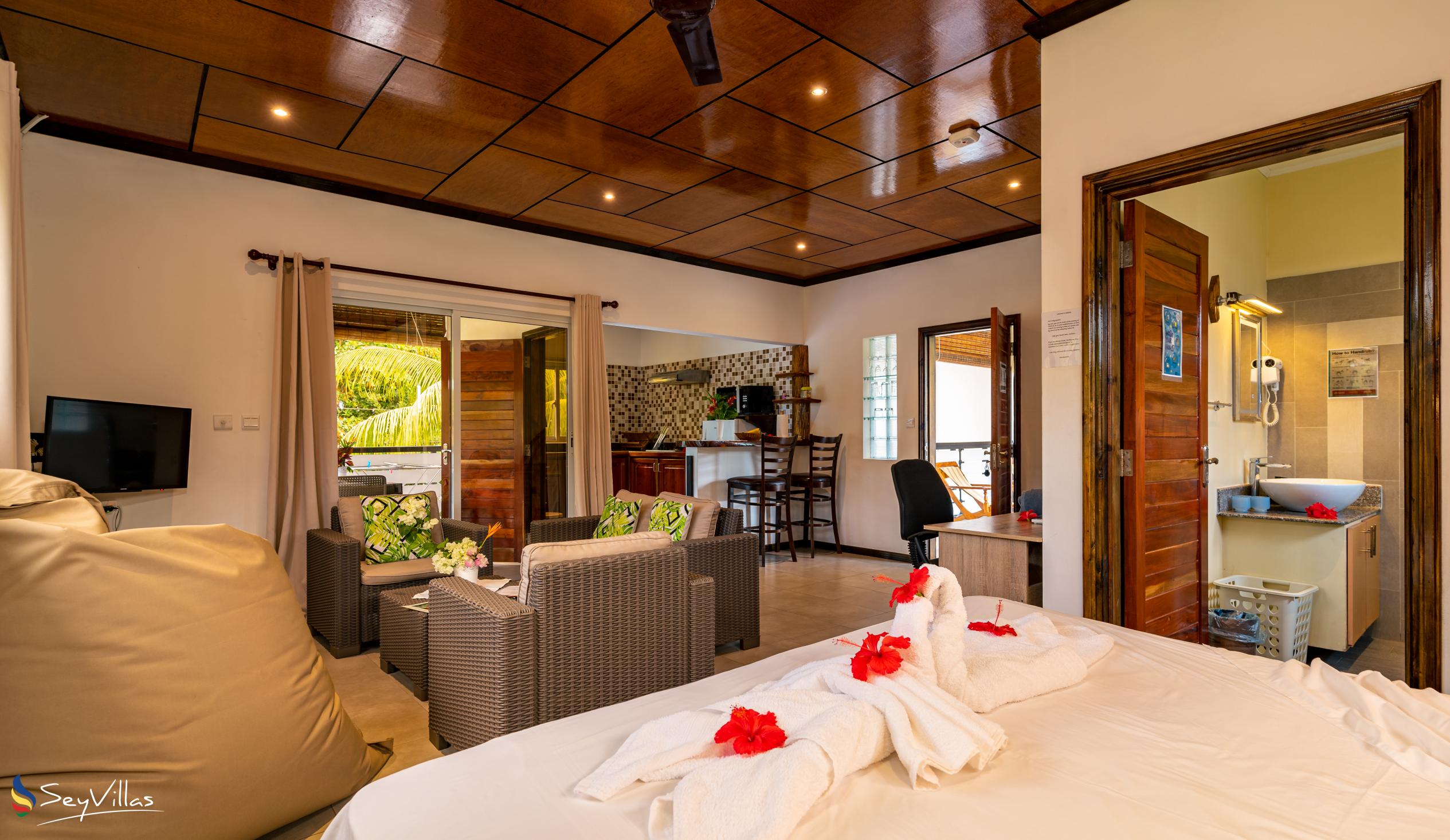 Photo 39: Seaside Self Catering - 1-Bedroom Apartment (Upper floor) - Mahé (Seychelles)