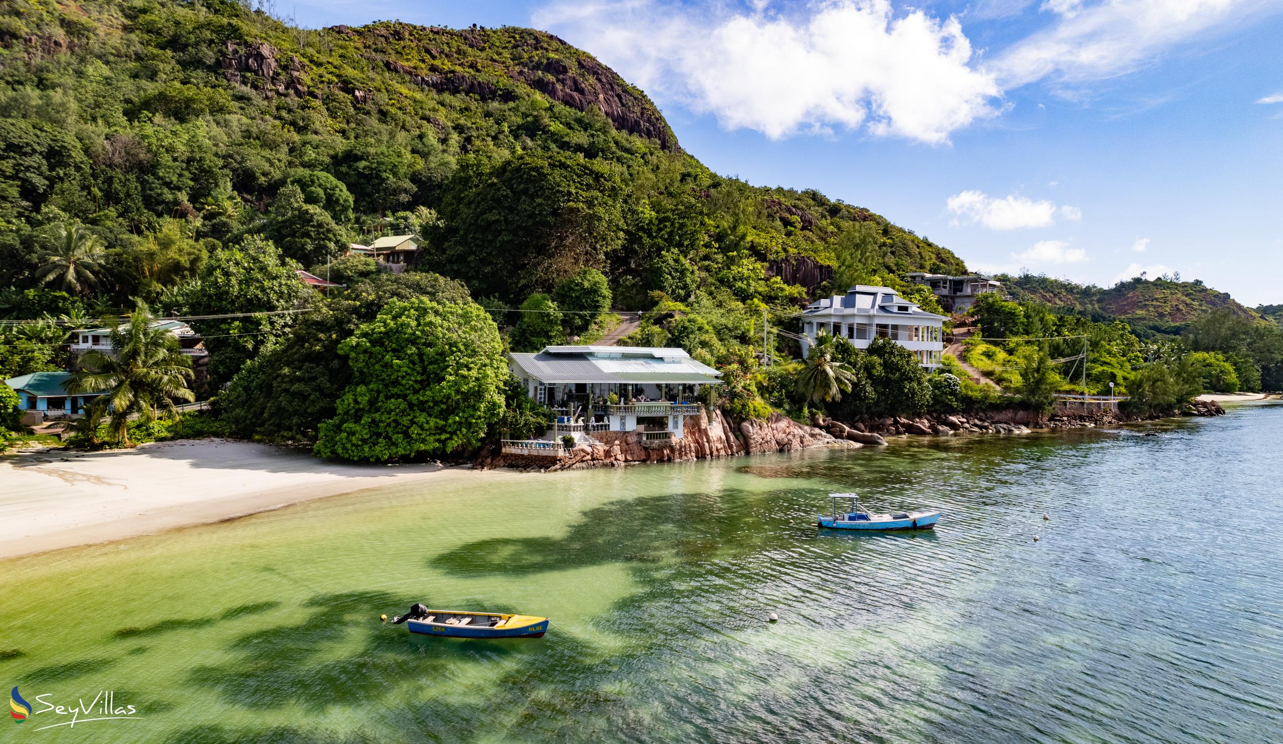 Foto 8: Savy's Place - Aussenbereich - Praslin (Seychellen)