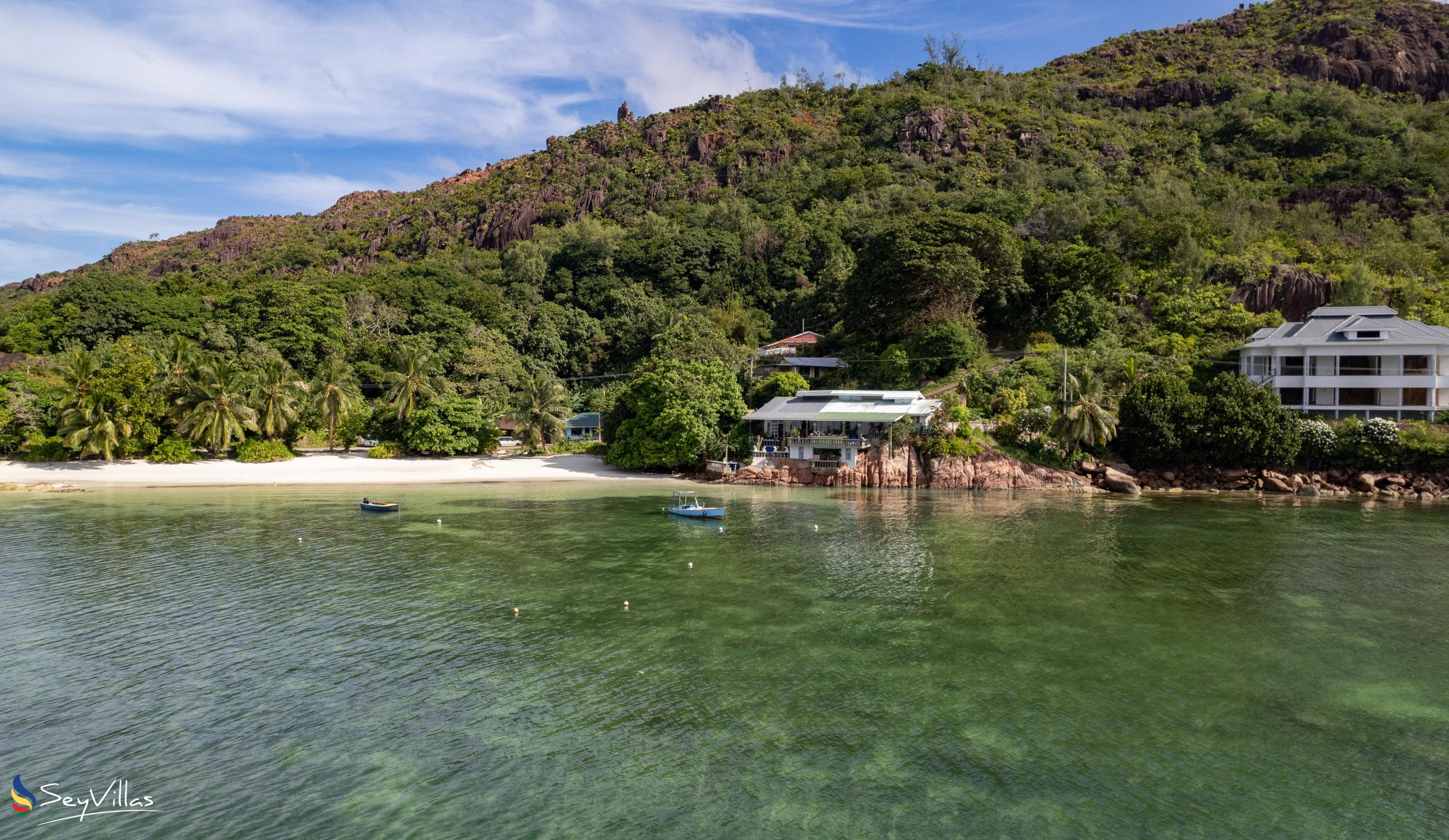 Foto 10: Savy's Place - Aussenbereich - Praslin (Seychellen)