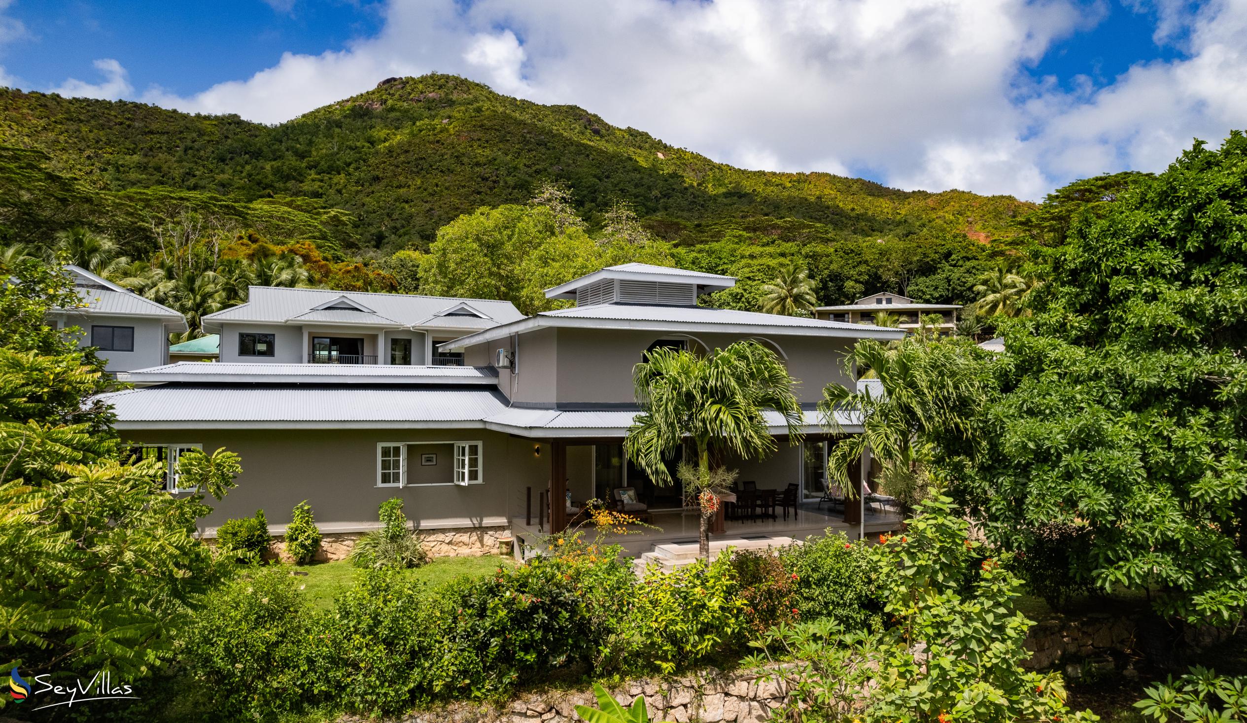 Foto 9: Anse Boudin Chalets & Villa - Aussenbereich - Praslin (Seychellen)