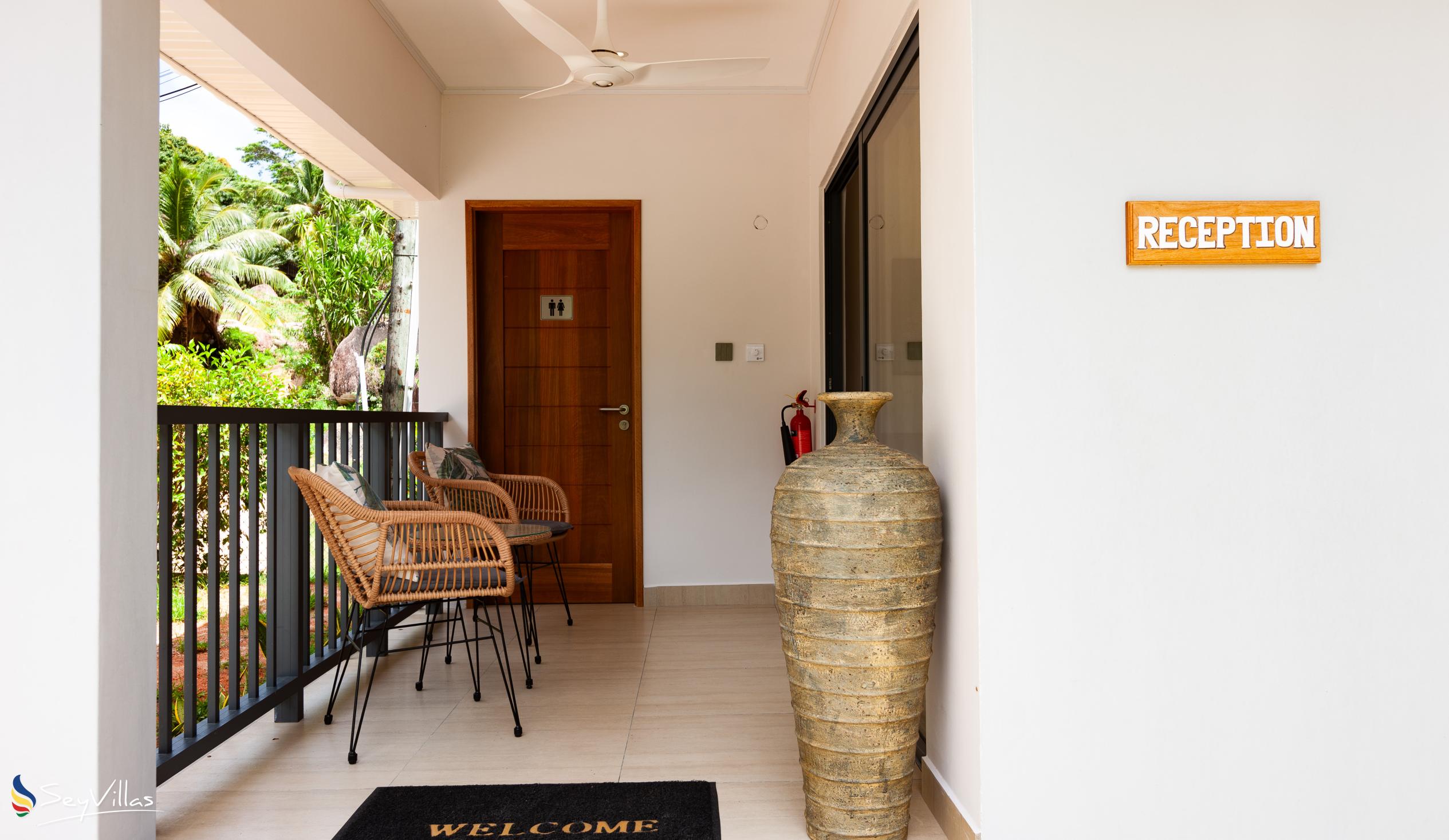 Photo 32: Anse Boudin Chalets & Villa - Indoor area - Praslin (Seychelles)