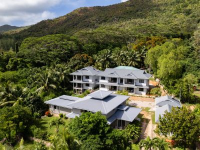 Anse Boudin Chalets & Villa