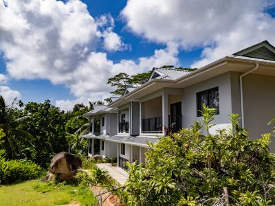 Anse Boudin Chalets & Villa