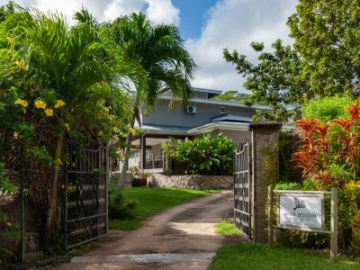 Anse Boudin Chalets & Villa