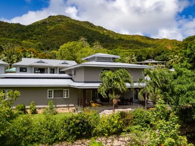 Anse Boudin Chalets & Villa