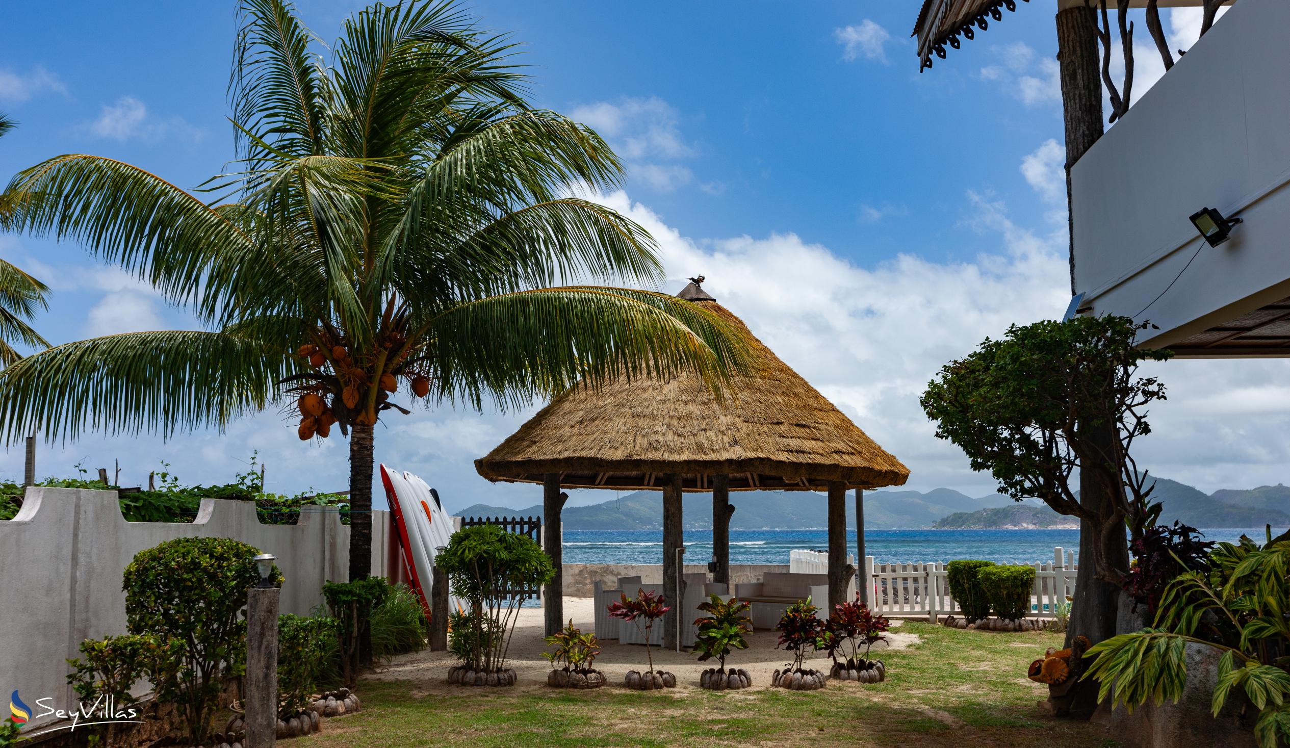 Photo 4: La Digue Emerald Villa - Outdoor area - La Digue (Seychelles)