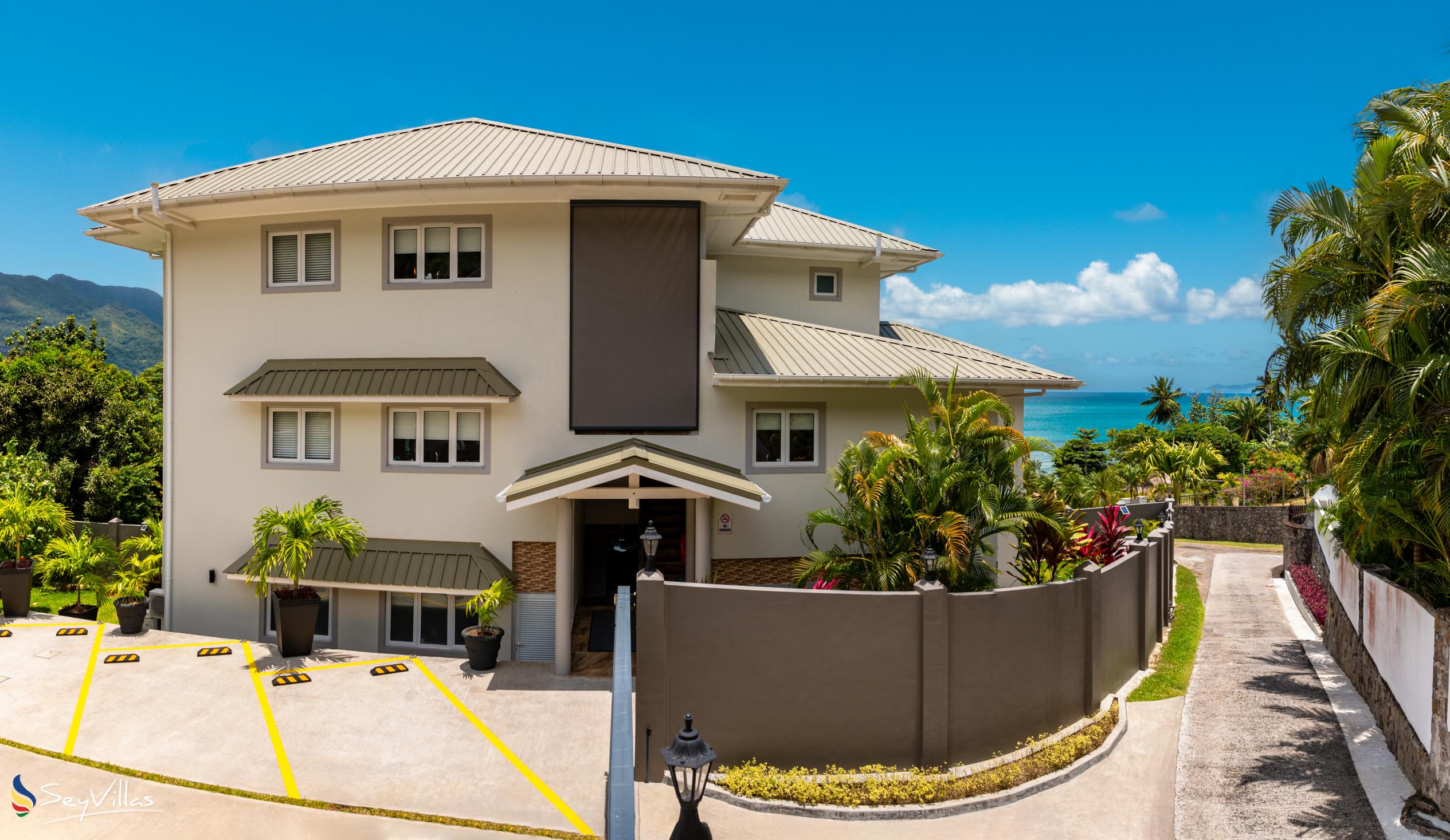 Photo 6: Summer Sand Holiday Apartments - Outdoor area - Mahé (Seychelles)