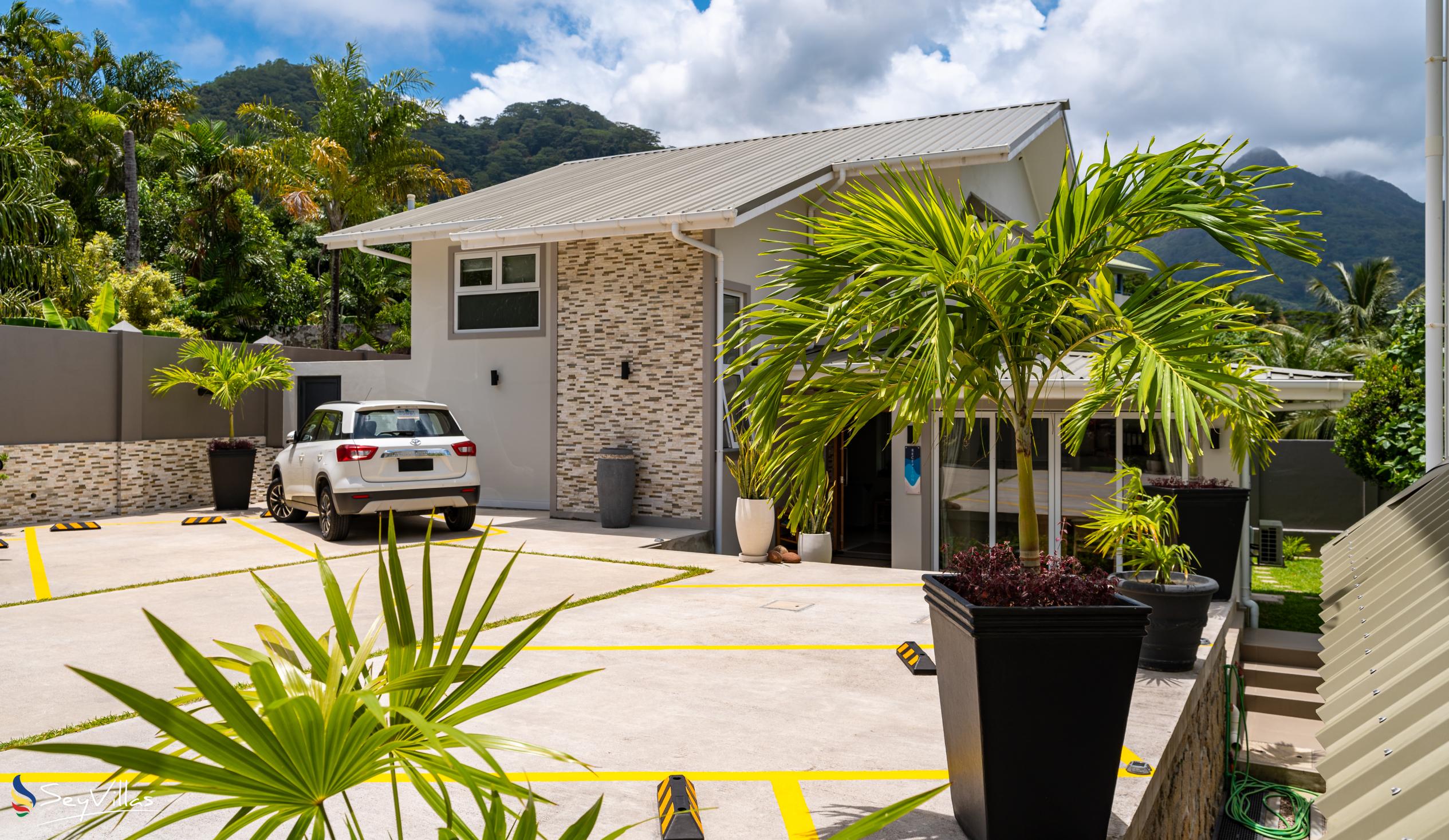 Photo 10: Summer Sand Holiday Apartments - Outdoor area - Mahé (Seychelles)