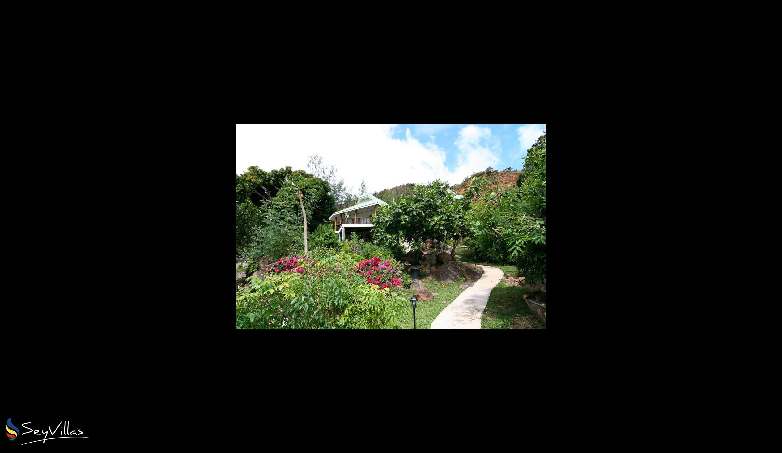 Sea View Lodge Apartment Outdoor Area Praslin Seychelles Photo 2