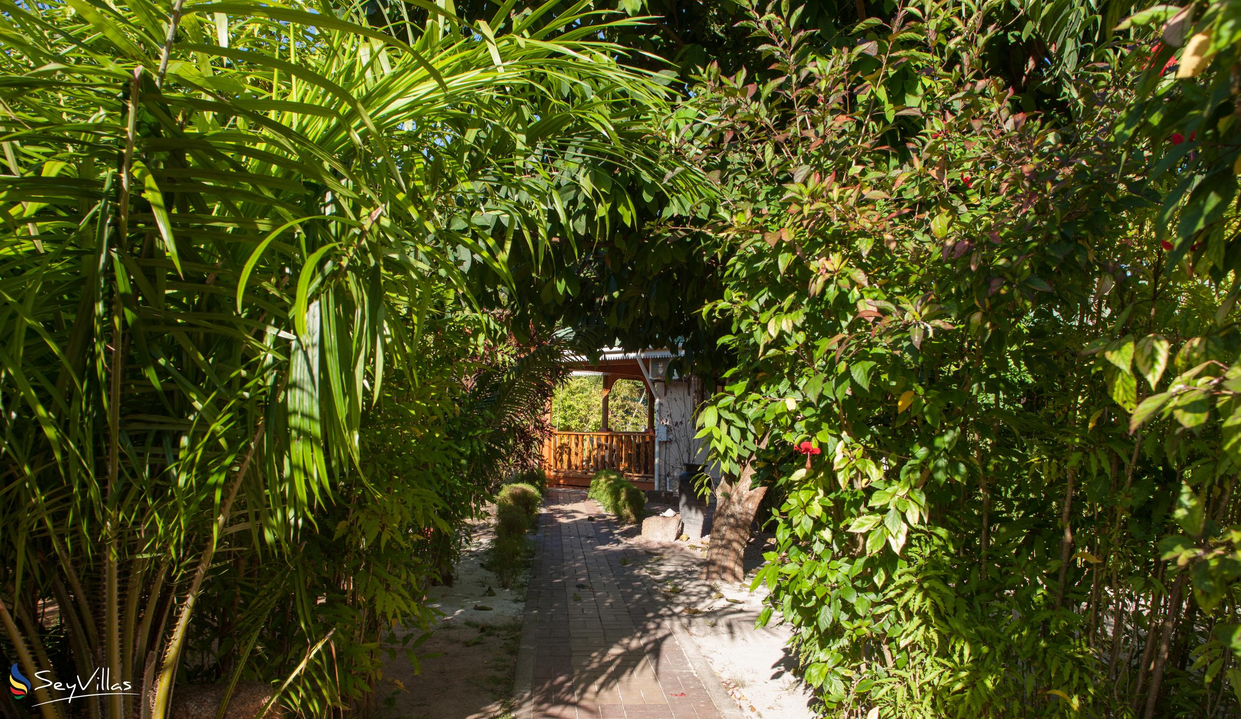 Photo 93: Casa de Leela & CocoLux Luxury Apartments - Outdoor area - La Digue (Seychelles)